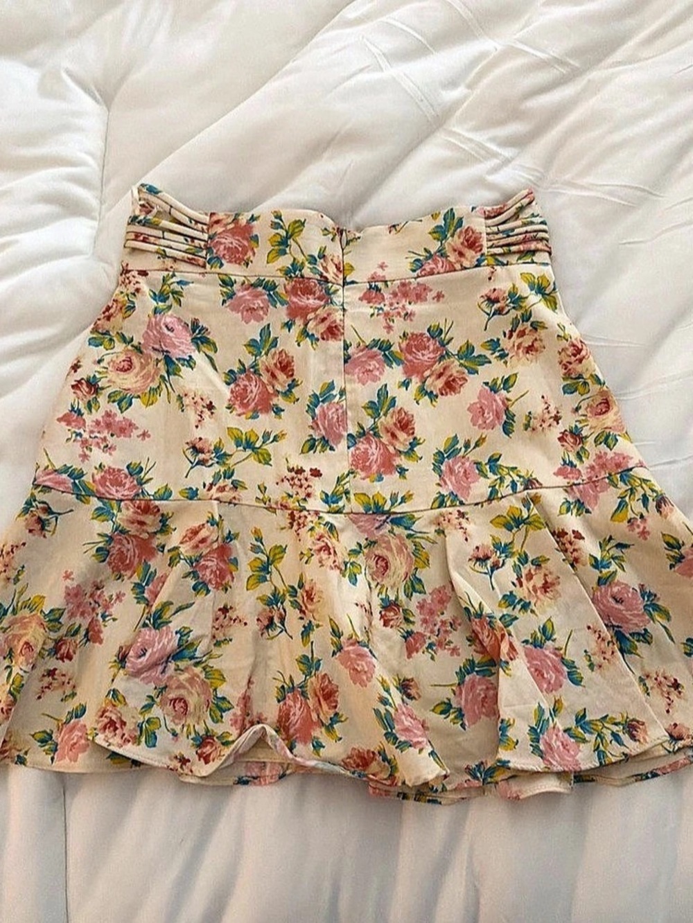 Zara Floral Mini Skirt in Cream & Pink Size S